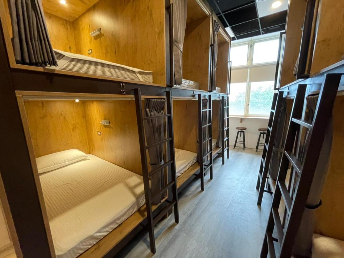 One Night Hostel Yilan Exterior foto